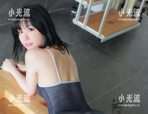 Addielyn(에디린)COS白衣少女的写真，随便一眼都是清新。