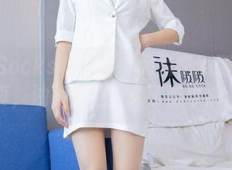BoBoSocks袜啵啵 - 网盘里刷到小甜豆的写真，油亮肉丝看久了都想偷个懒。