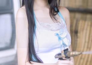 GIRLT果团网 - Miss琪的秘书照，怎么会在网盘里这么引人瞩目呢？