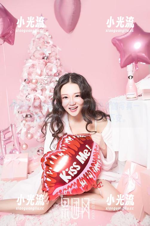 在果团网找到的原图，玫瑰少女的写真——禁忌的花香散发着微妙的不安。