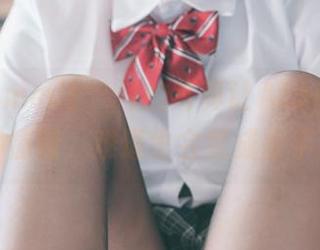 看！Mimmi(밈미)的写真让Atago和Takao情绪，难道也会变成水手服？