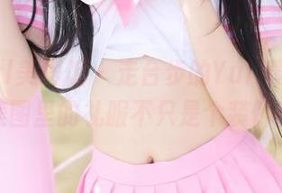 MyGirl美媛馆 - 走台步的Yuli黄佳丽：美图里的礼服不只是个装饰！