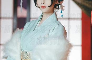 一边翻Rioko凉凉子95花嫁的图包，一边想这个新娘跟我有啥不一样？发现哦，她有摄影师！
