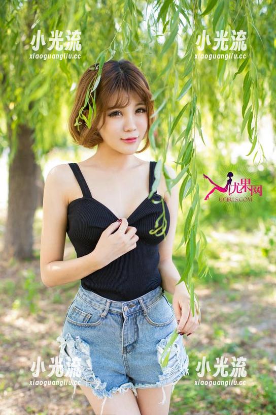 UGirls尤果网-金佳佳 UGirls尤果网 - 喏,金佳佳的丝袜,毫不做作,没圣光的原因吗?随便你解读,这套图随便看!