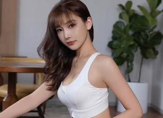 Xiuren秀人网 - 黑色图包狂潮：Nic妮可可说‘我今天只想穿黑色’，我整个心都在翻白眼。