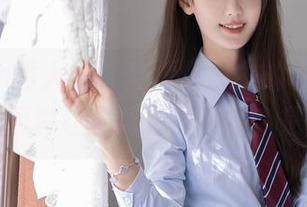 Xiuren秀人网 - 高清原图中的水水姐，这种制服真让人暧昧得不行，是不是？