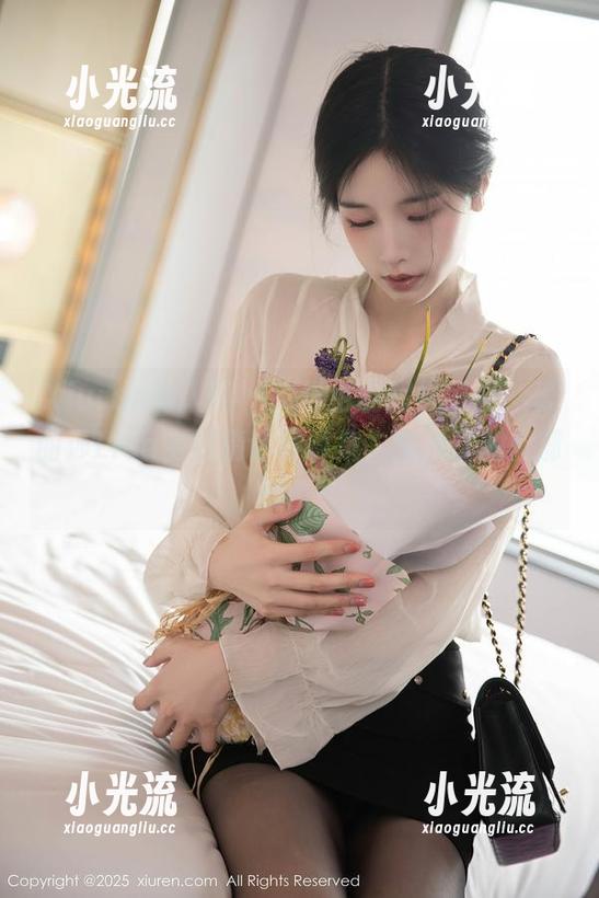 Xiuren秀人网-爱丽莎Lisa Xiuren秀人网 - 飞行也能超级可爱,爱丽莎Lisa空姐精选写真集,挑战你的脸部表情!