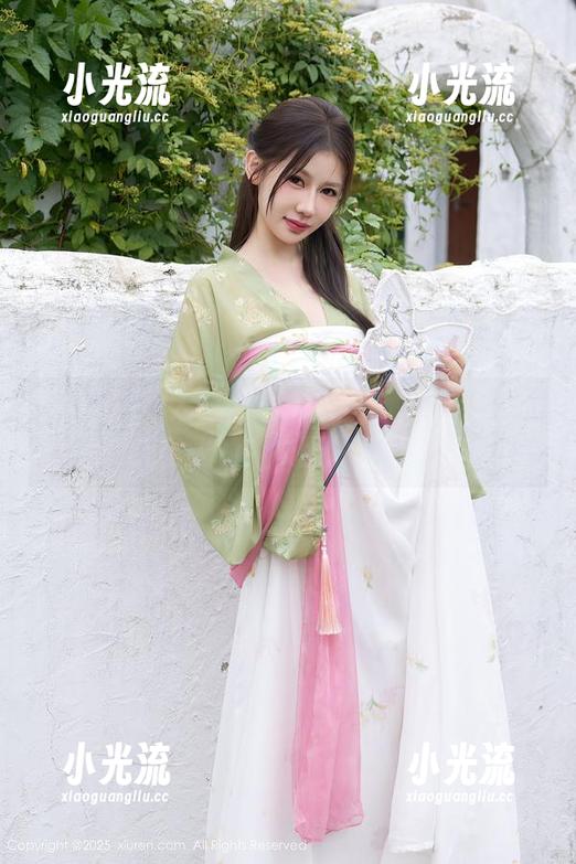 Xiuren秀人网-萌琪琪Irene Xiuren秀人网 - 一探究竟,萌琪琪Irene与无圣光的内衣图片互拥而坐。