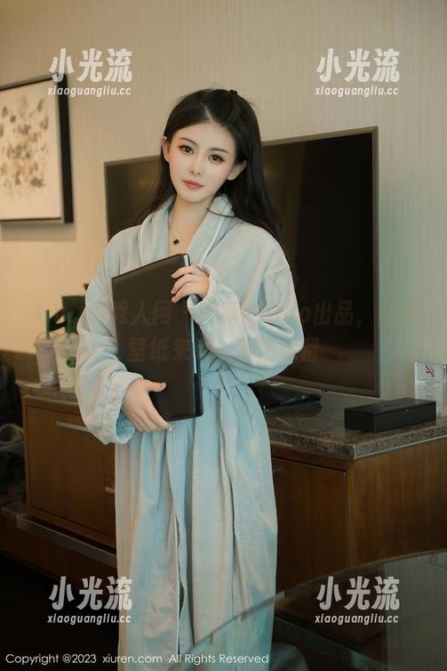 Xiuren秀人网-阿乖Kiddo Xiuren秀人网 - 阿乖Kiddo出品,肉丝壁纸来袭,手滑保留