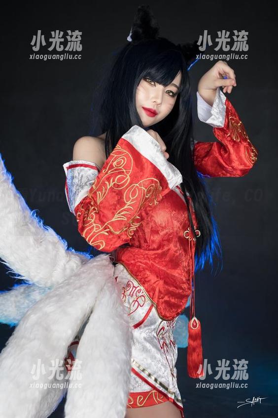 看Yuna(윤아)的SAINTPhotolife，COS也能捣鼓出回忆的味道？