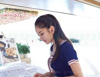 aiss - 索菲的无圣光作业：汽车医生,原来是车里弄坏的那种！