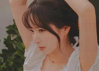 作品揭秘：fushii_海堂的秋日女友，适合天天喝茶的神奇角色