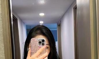 微密圈 - 不爱笑的赛琳的黑丝游戏：渔网穿搭图片来一发，分享给你！