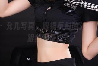 丽柜 - 允儿写真，眼镜反射的光线，是在跟我调情吗？