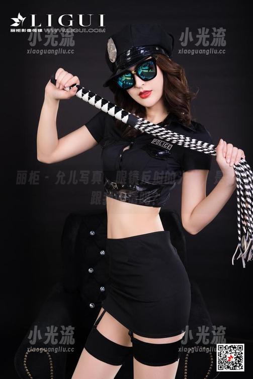 丽柜-允儿 丽柜 - 允儿写真,眼镜反射的光线,是在跟我调情吗?
