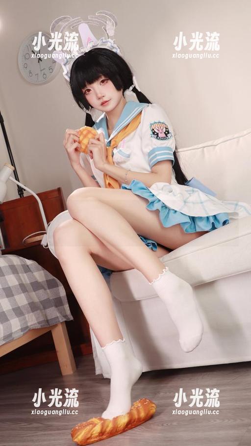 无圣光的办公时光：看五更百鬼如何把写真玩得炉火纯青