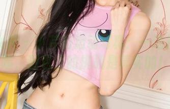 克拉女神 - 小芹的运动写真：一边拍一边喘，图包里的挑战是真实的！