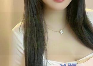 微密圈 - 不得不说，可馨juicy的粉色写真真的抓人眼球，在这个低压社会里，简直就是一缕清新的空气。