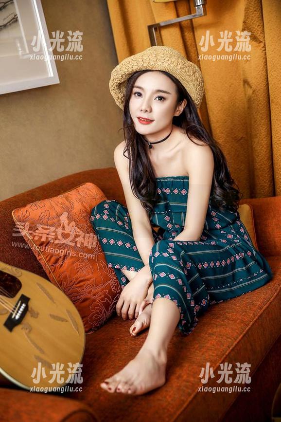 头条女神-张蓝欣 头条女神 - 作品中的张蓝欣,体操服和运动精神的迷之结合