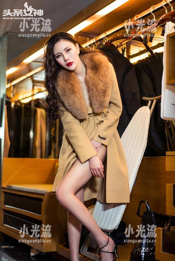 头条女神 - 易阳的“不夏日，不写真”在线秀，跟取关的朋友讨论美好想法！