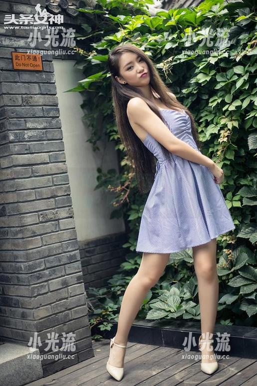 头条女神 - 萌琪琪的圣诞作品，真有那么好看？嗯…也许是吧...