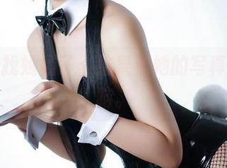 从秋去找嫣嫣子，结果被她的写真给洗了脑。