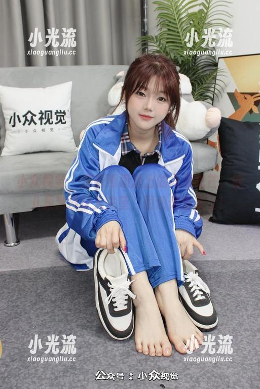 小众视觉-敏儿 小众视觉 - 那副眼镜透出的高清光芒,敏儿果然没让人失望,图包倾情奉上!
