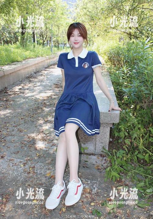 小众视觉-洁洁 小众视觉 - 洁洁的油亮写真更新,让你对“光泽”有了新的期待。