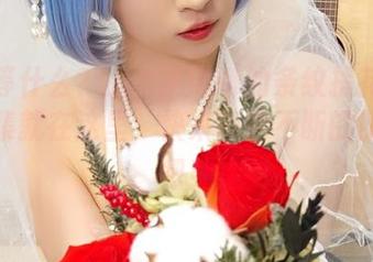 还在等什么？小女巫露娜的条纹提花白衬衣全集就在这里，快来高能不断的服装秀吧！