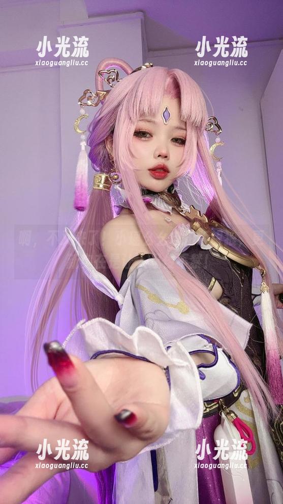 小瑶幺幺 啊,不又来了!小瑶幺幺自拍版银狼,更新实在是让人忍俊不禁!