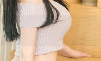 尤果网 - 婚纱图包里的李思宁——跟风走可不一定能找到花嫁的路哦，哈哈！