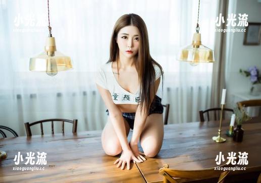 下载普美Bomi(보미)高跟鞋时，别小心翼翼，我准备好要学习走路了！