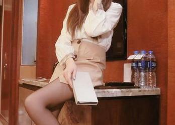 微密圈 - 美图更新，杨大乐乐很靠谱红裙到底能撩到几人？