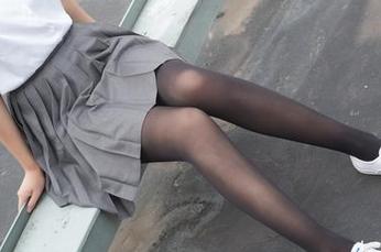 图个热闹，森萝财团的黑丝水手服又来了，快来分享这波美丽！