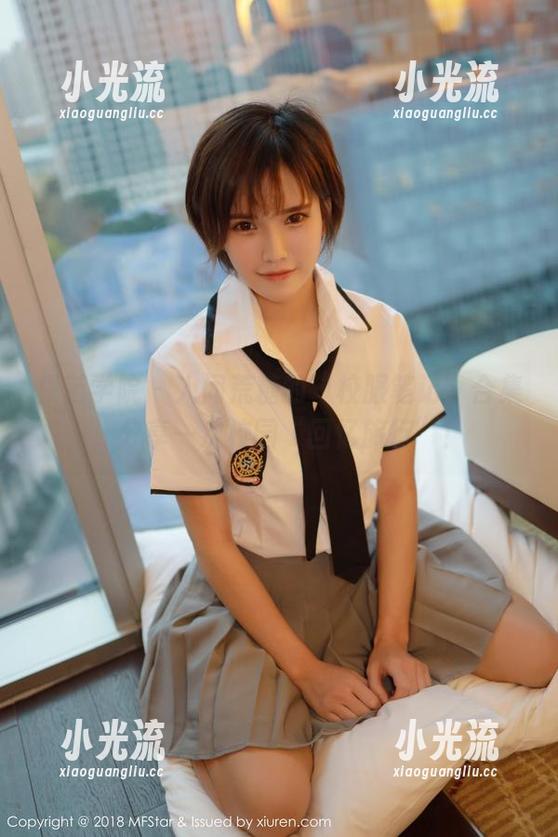 模范学院 - 人间荒糖的“校服笔记”合集，分享一次校园“回忆旅行”！