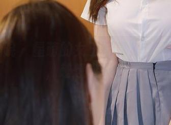 模范学院 - 星萌的女王写真集：翻得越多，越想尖叫！