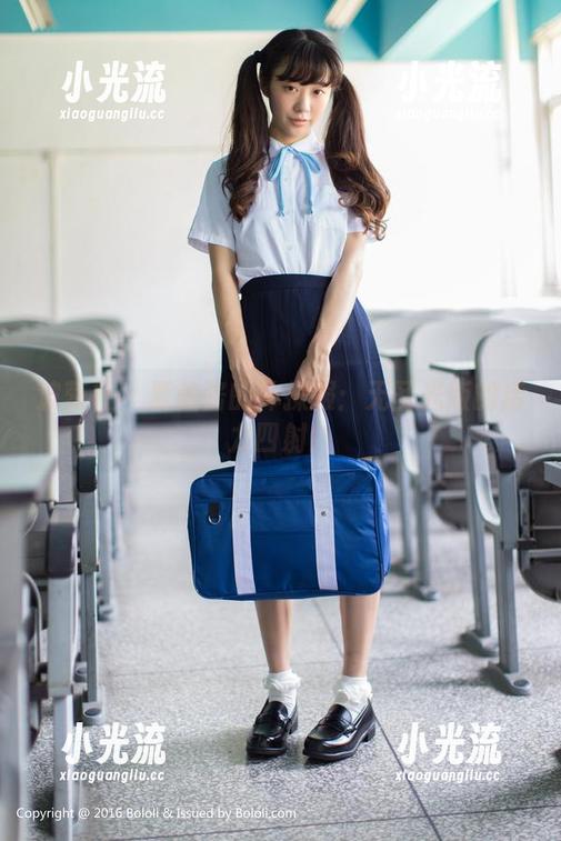波萝社-夏美酱 波萝社 - 夏美酱的体操服:无圣光版的活力四射!