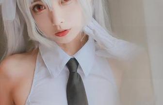 清颜颜子的新旗袍写真，整个人仿佛都被拉长了