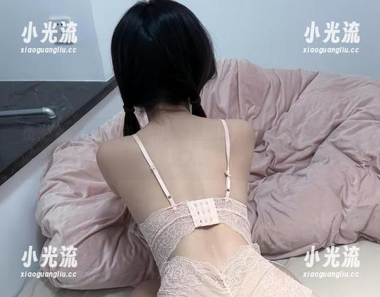 微密圈 - 火龙果羊手中的蕾丝图册,听说免费的都特别迷人。