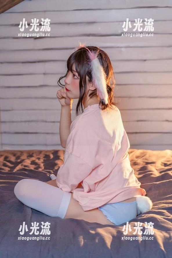 王胖胖u 倘若柴郡旗袍会说话,那定是王胖胖u最新写真集里最心直口快的那位!