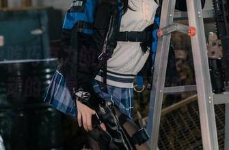 白莉爱吃巧克力的修女，作品集中蠢蠢欲动的气息，分享一声叹息。