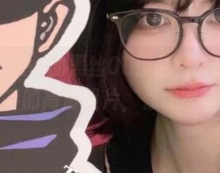 眼酱大魔王w的黑丝OL作品，奇葩与美感并存的高清照片，你怎么看？