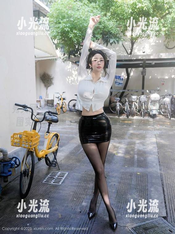 秀人网-BABY_柒 秀人网 - 瑜伽?BABY_柒呈现的精选原图实在太有趣了,这姿势我也想尝试!