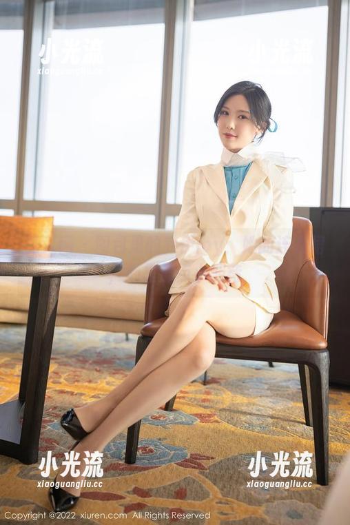 秀人网-乔伊joy 秀人网 - 图包里的乔伊joy:她的连衣裙,心里那点小期待