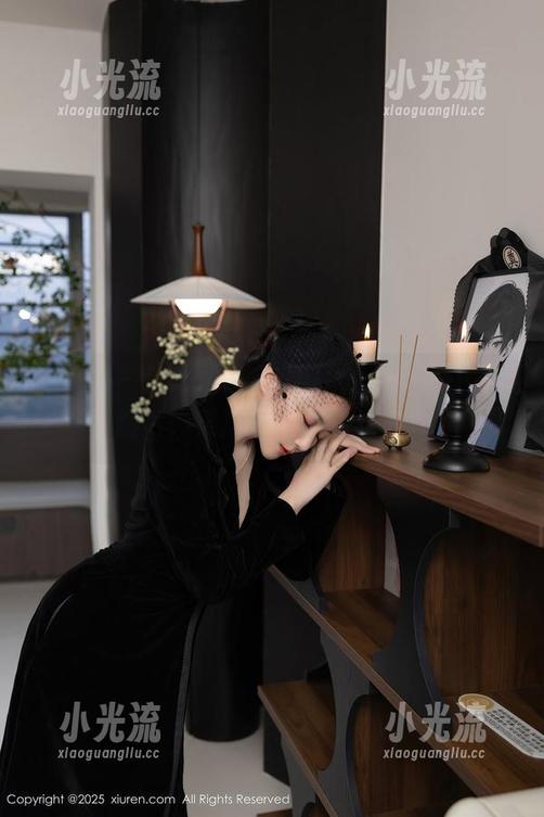 秀人网-周于希Sally 秀人网 - 这组周于希Sally的全套体操服图片,果然让人“动心”。