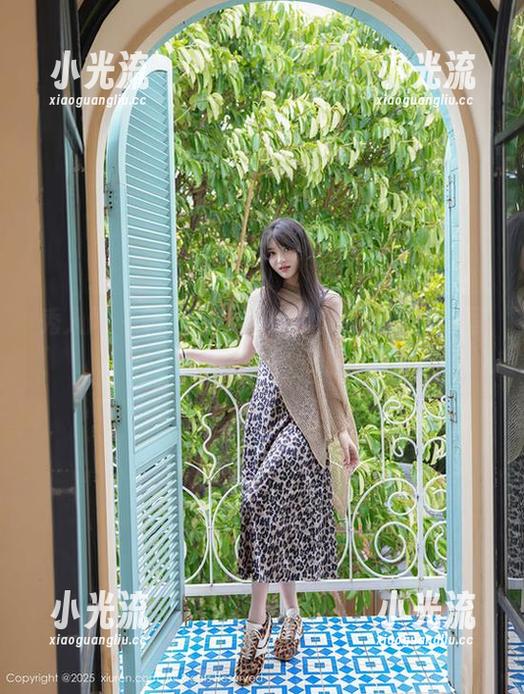 秀人网-夏甜甜 秀人网 - 蜻蜓点水般的美,夏甜甜高清写真集里那些脚印