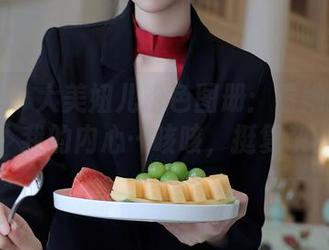 秀人网 - 大美妞儿粉色图册：看她的私藏，我的内心…咳咳，挺复杂。