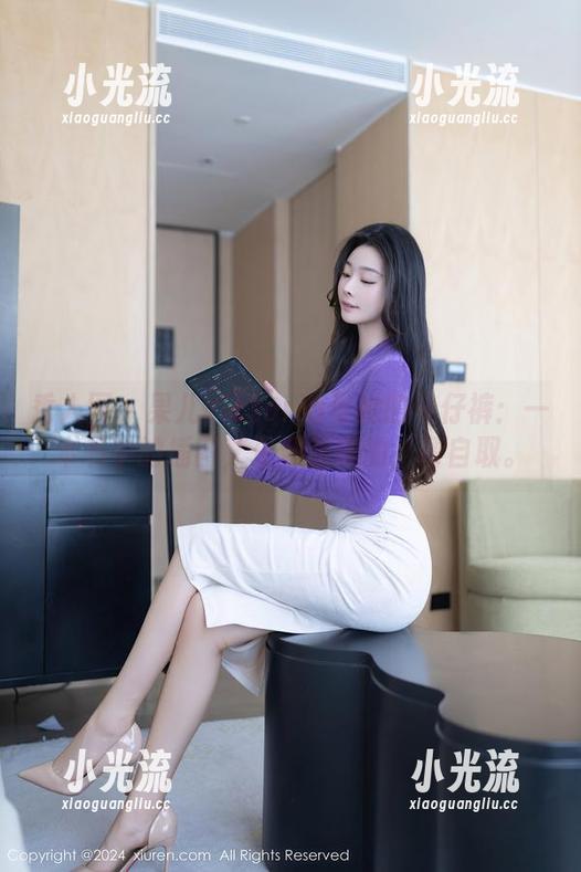 秀人网 - 果儿victoria与她的牛仔裤：一本书中的插图，资源想读的，请自取。