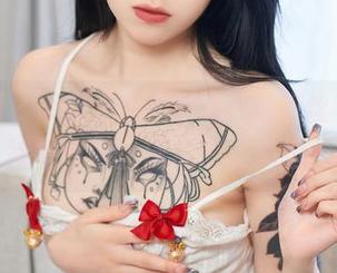 秀人网 - 哎呀，这组梦心玥的灰丝写真—直接把我网盘压成了“扁担”！