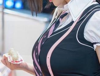 秀人网 - 甜妮的瑜伽写真，似乎每一个动作都在打着小广告？